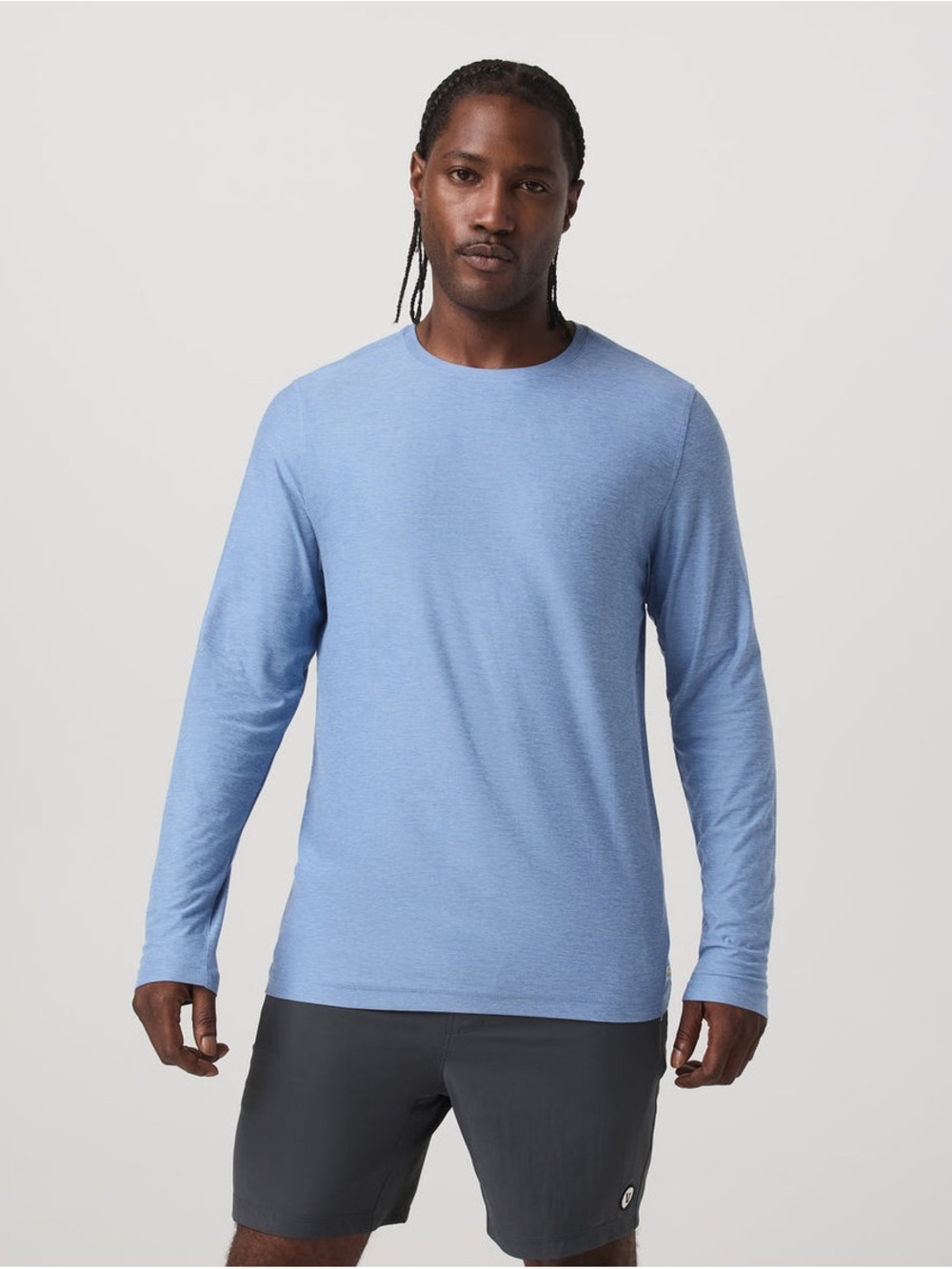 34. VUORI • Long-Sleeve Crew Neck Shirt - Light Blue